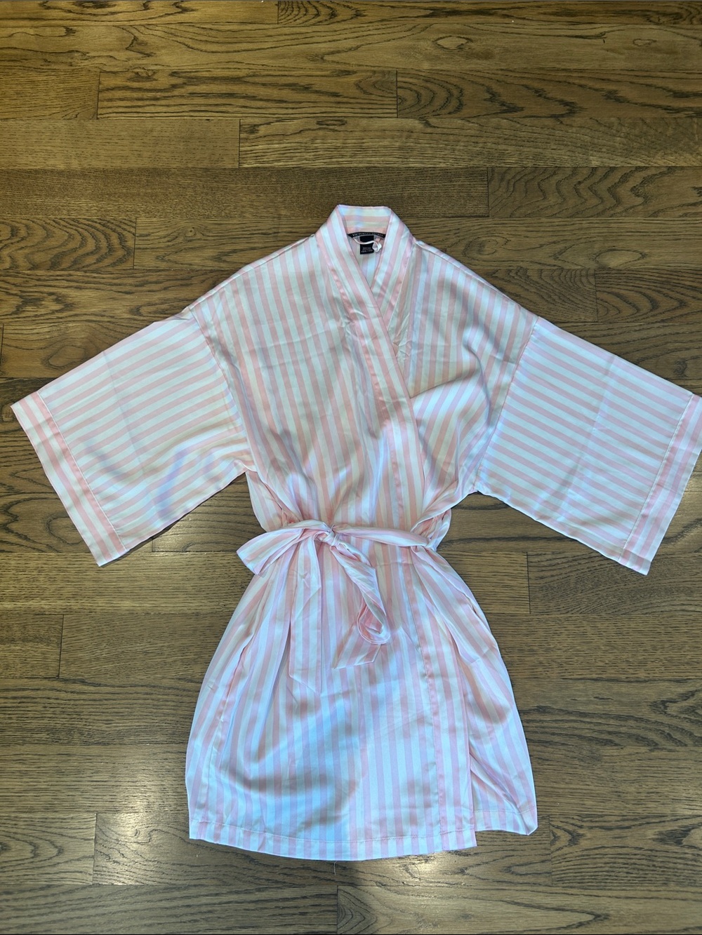 Victoria’s Secret Silk Robe - Picture 2 of 5